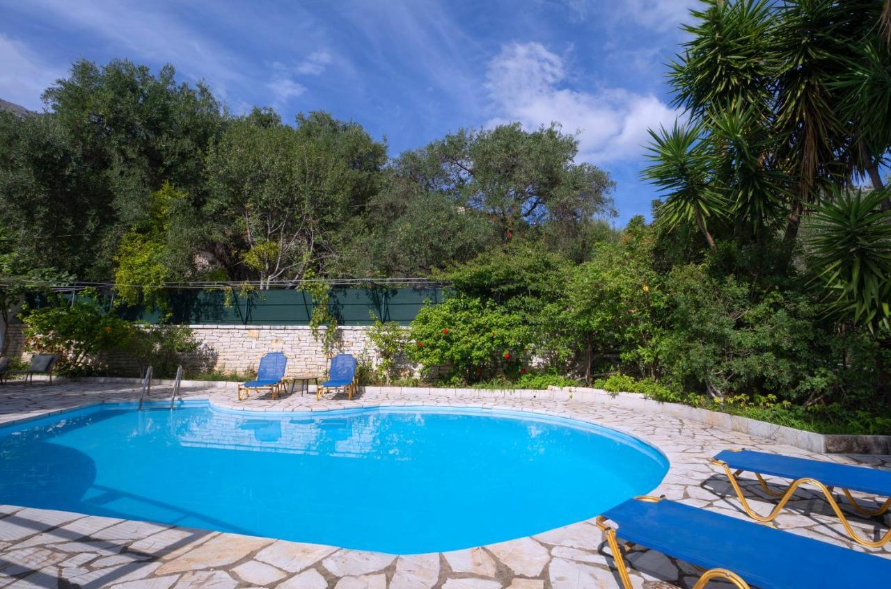 Jasmin Nissaki Nisaki (Corfu)